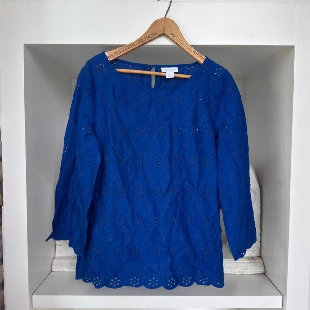 Liz Claiborne blue eyelet blouse with bell sleeves Size S